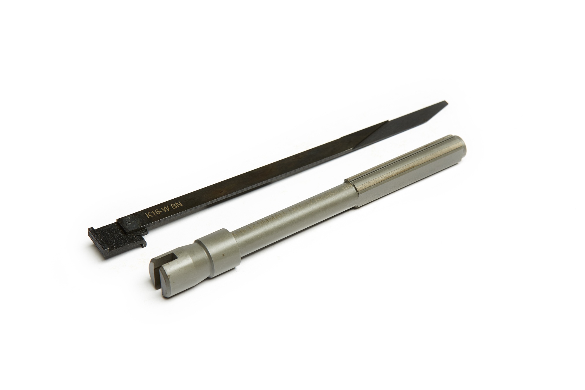 Mandrins avec inserts asymétriques (ici K16-495AH avec inserts asymétriques)